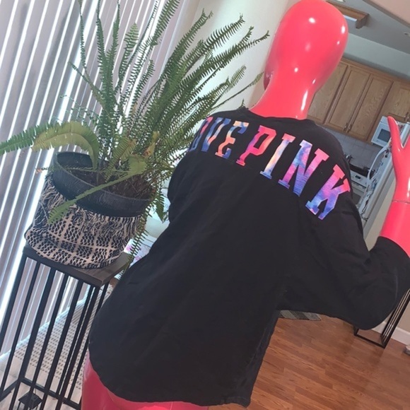 ❤️SALE❤️ PINK Victoria’s Secret Top - Picture 1 of 8